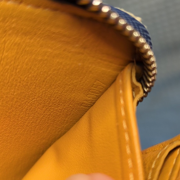 ✨ Louis Vuitton Monogram Denim Zippy - Picture 12 of 16